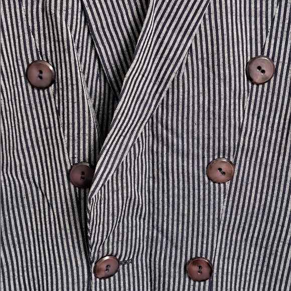 BCX Women's Grey Pinstripe Blazer   Size M - Picture 4 of 5